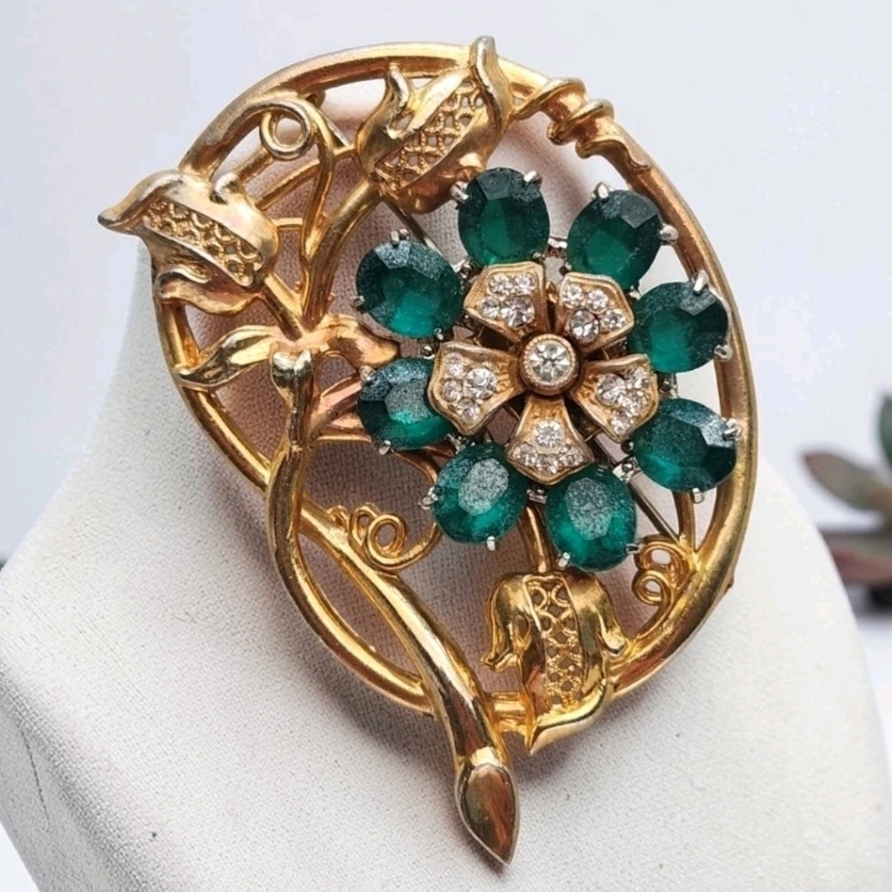 Vintage Mid Century Green Rhinestone Large Flower Ornate Vine Brooch Statement